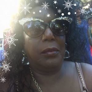 Meet your Posher, Carolyn